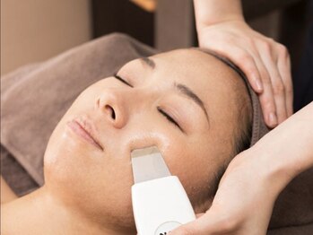 カノン(Kanon)の写真/【人気メニュー毛穴吸引×最新超音波導入アクアダーマ】毛穴悩みを一気に解決◎透明感のあるお肌へ♪