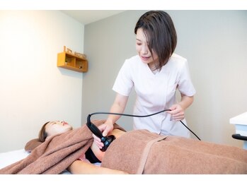 リノア(Linoa)の写真/お腹まわりが気になる方へ。姿勢と骨盤から整えるくびれケア。