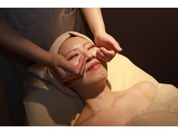 シーボンビューティーオアシス 銀座店(C’BON Beauty Oasis)の写真/【デンキバリコース¥5500】リフトアップで小顔へ☆デンキバリで叶える理想の素肌へ!ハリと潤いを同時にケア