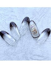 ミュナ(myuna)/ブラウンフレンチネイル