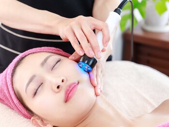 上野エステサロン レア(Lea)/ハイパーナイフハーブピーリング