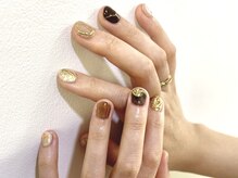 イビズ 新宿店(eviz)/ゴールドネイル