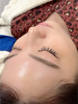 プティジョナ(Petit Jona)の写真/黄金比率から導き出す垢抜け眉デザインワックス！お顔の印象を決める眉毛はプロにおまかせ★