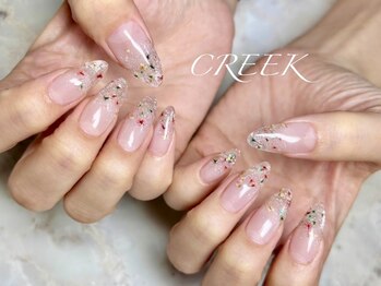 クリーク(CREEK)の写真/【心躍る指先に】すんっっっごい綺麗で見惚れるほど可愛いデザインが得意♪本物志向のネイルをご提供◎