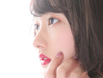 ニカ(NIKA)の写真/ネイルとアイ【同時施術】OK！ベテランスタッフが一度のご来店で理想のおしゃれを叶えます♪お忙しい方に◎
