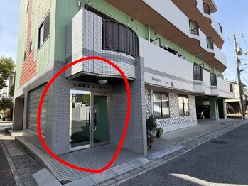 ジャシィ(JASY)/駐車場からサロンまで◇4