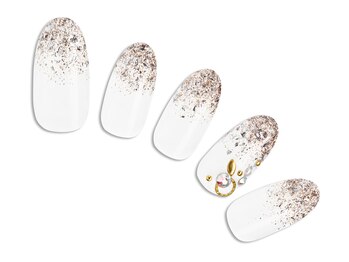 プラスネイル 池袋西口店(PLUS NAIL)/【273】ラメグラ×パーツ¥5,489