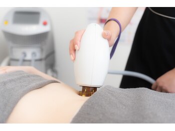 スパイア(SPIRE)の写真/痩身最高機器【サーモシェイプDEEP】脂肪燃焼でセル脂肪を徹底アプローチ★余った皮膚もしっかり引き締め！