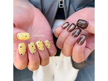 ハズグラスネイル(Haze Grass nail)/ドットネイル