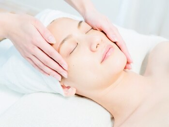 アムールサロン(Amour salon)の写真/【自家製炭酸パック★ハリツヤ陶器肌へ¥3300】内側からハリ・弾力を与えるのでむくみやたるみ改善にも☆