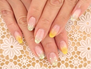 ネイルサロン ビジュードゥ(Nailsalon Bijoux doux)/カラグラキラキラアート￥5700