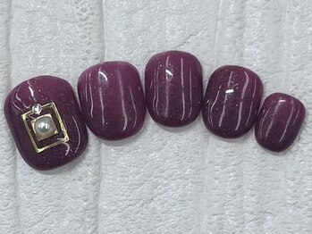 ハニービービー(Honey Bee Bee)/大人パーツネイル