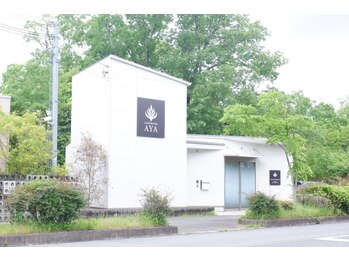 Aroma Retreat Salon AYA