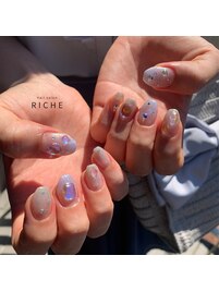 ちゅるんビジューネイル