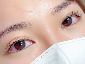 リュクスの写真/【駅チカで通いやすい♪】豊富なメニューの中からあなたに似合うまつ毛デザインをご提案★