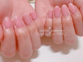 キラキラシアーピンクネイル