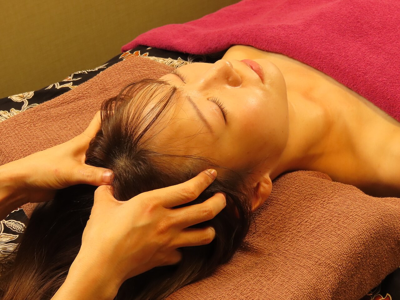 【脳疲労・首こり】人気No.2★極上ヘッドスパで深層から解ける本格全身120分