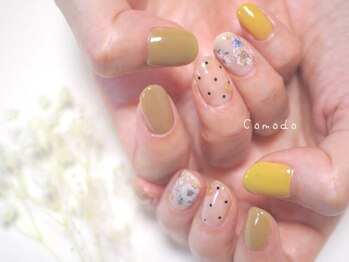 ネイル アトリエ コモード(nail atelier Comodo)/ペイント [ドットフラワー]