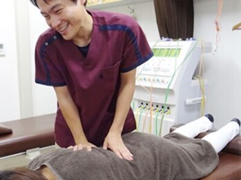 コブサン鍼灸院 接骨院の写真/【体の歪みを整えて不調をケア◎】もみほぐし×整体で、肩こり・腰痛・猫背など根本からアプローチ！