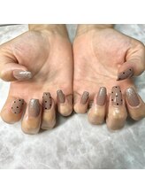 アール(R)/定額ネイル