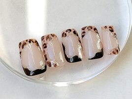 レオパードミラーフレンチネイル