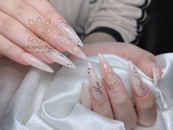 ウメネイルスタジオ(UME NAIL STUDIO)/長さだしやり放題×つけ放題