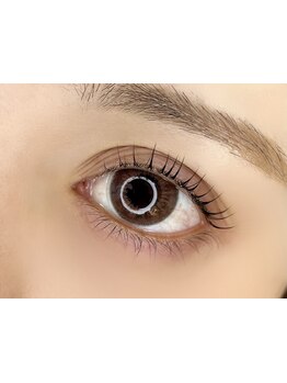 ナチュラル上品な目元にしたい