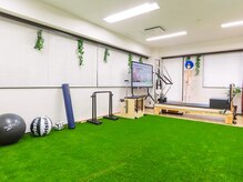 メクスター 神楽坂 江戸川橋店(MEXTR)/芝の上で気持ち良く動く！