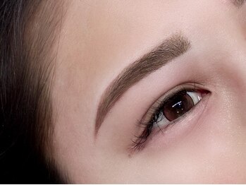 ニナ コレクション 那覇おもろまち店(Nina collection)の写真/自分では整えにくい眉毛はプロの手で美しく。眉毛ワックスで骨格に合った自然なのに洗練された立体美眉へ♪