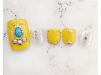 ネイルサロン ティフィン(tiffin)/FOOTスタッズネイル