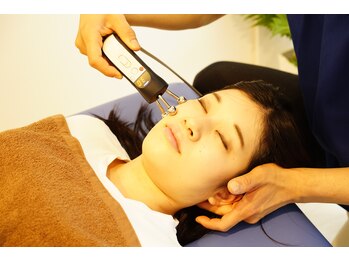 下北沢アイリー整体院/フェイシャル小顔矯正