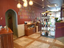 ハブラシマーケット フォー リラクゼーション(Haburashi Market FOR RELAXATION)/入口から見た店内