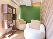 せお鍼灸院 三鷹店の雰囲気(カフェのようなぬくもりのある院内でリラックス)