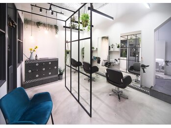 ジラソル(girasol)/美容室併設サロンです♪