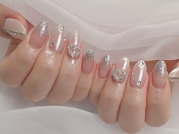 ネイル ルミエール 名古屋伏見店(Nail Lumiere)の写真/伏見駅徒歩2分◆大人女性向けこだわり空間◆マオジェル/パラジェル/フィルイン対応◎指先に一花を＊