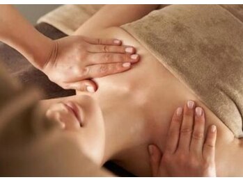 ほねつぎ一休さん 宇品店/デコルテマッサージ