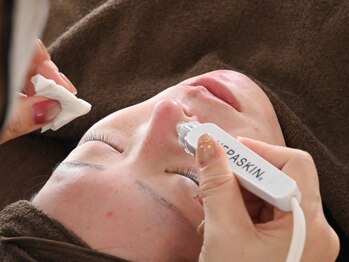 ココサロン(KOCCO SALON)の写真/【高濃度生炭酸×毛穴洗浄】吸引トルネードクレンジングで毛穴汚れをスッキリ！施術後の肌触りがやみつきに