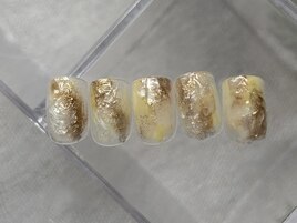 イエローブラウン春ニュアンス