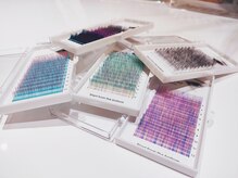 アヤネイルズ アンド アイラッシュ(AYA NAILZ.＆Eyelash)/個性派ボリュームカラーラッシュ
