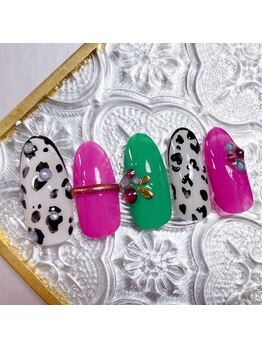 ミルネイル(Mil Nail)/ヒョウ柄ネイル