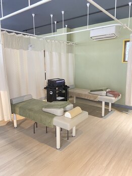 鮎接骨院/施術スペース