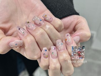 ビジューネイル