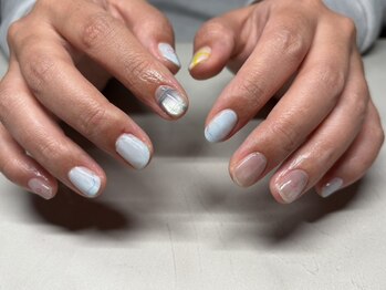 Ornament【オーナメント】の写真/シンプル+一癖でとっておきの指先に♪SNSで話題のenoiは圧倒的な透明感とキラキラ感、発色の良さ◎