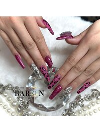 ピンクレオパード