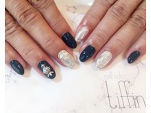 ネイルサロン ティフィン(tiffin)/ネイビー×シルバーの相性◎