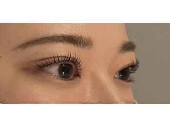 トラッド(TRAD)/根本カールで華やかに!