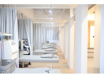 おおた中央接骨院/メイン施術室