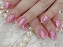 ハニービービー(Honey Bee Bee)/ピンクマグネットネイル