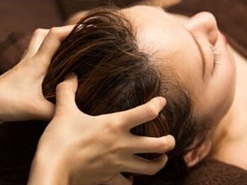 フテラ (FTERA)の写真/頭のコリは首肩の辛さの原因に…頭のツボを刺激し眼精疲労や首肩のコリを根本改善◎スッキリリフレッシュ♪