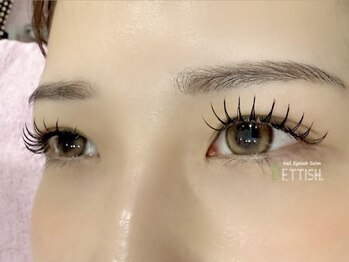 ネイルアイラッシュサロン ベティッシュ 桜木町店(Nail Eyelash Salon BETTISH)の写真/【低負担×持続力】軽いのにボリューム感◎存在感のあるゴージャスな目元へ!輝く目元へ導き、メイク時短♪